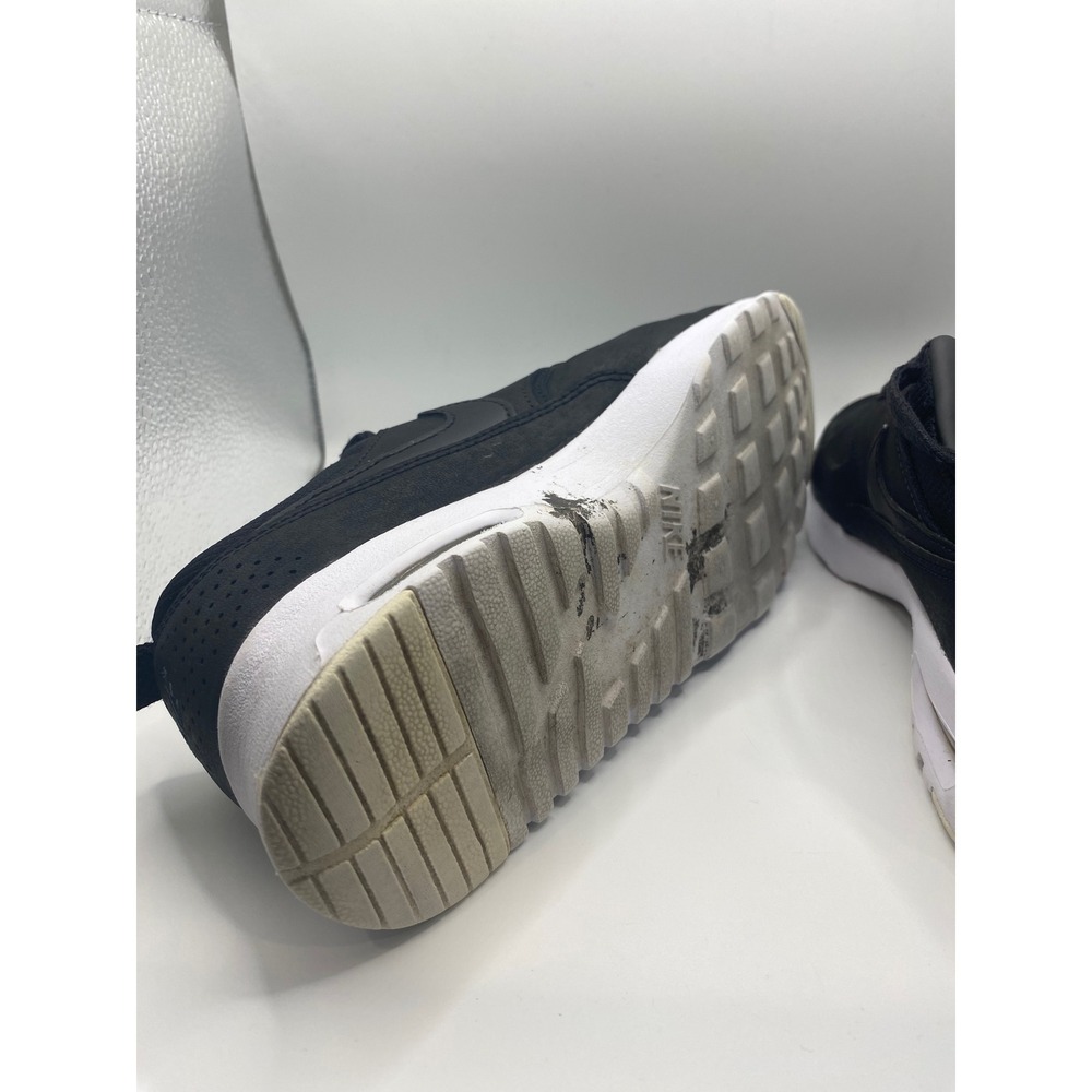 Nike Black and White Women's Sneakers - Picture 7 of 7